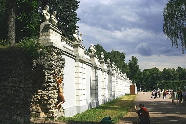 Подпорная стена Нижней террасы