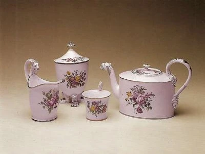 Предметы из ординарного чайного сервиза, Фарфоровый завод Юсупова. 1820-е гг