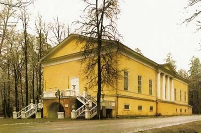 Главный фасад Театра. 1980-е гг