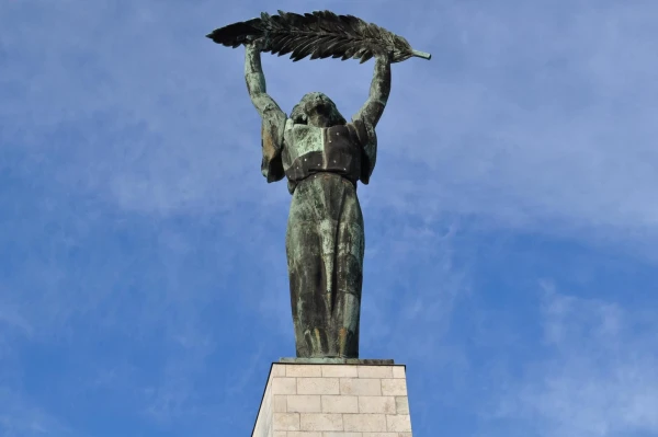 венгерская статуя Свободы