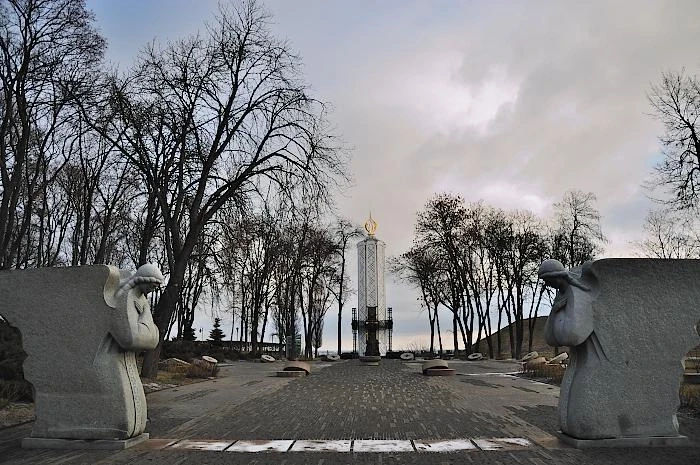 Мемориал жертвам голодомора "Свеча памяти"