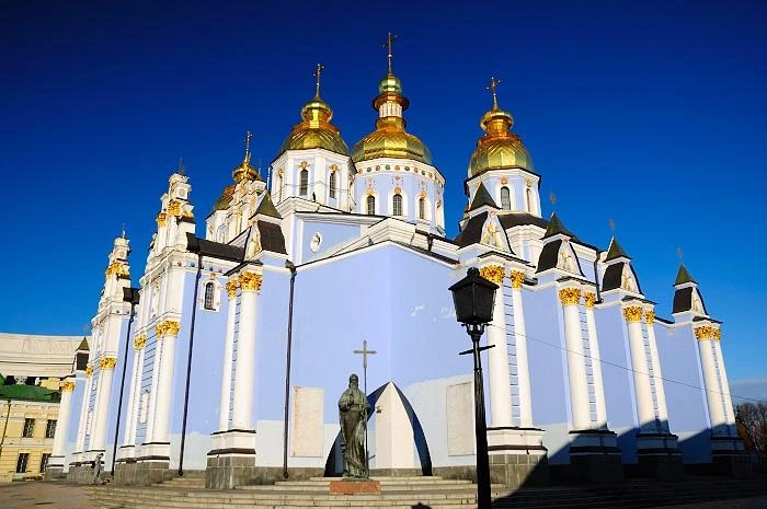 Михайловский Златоверхий монастырь