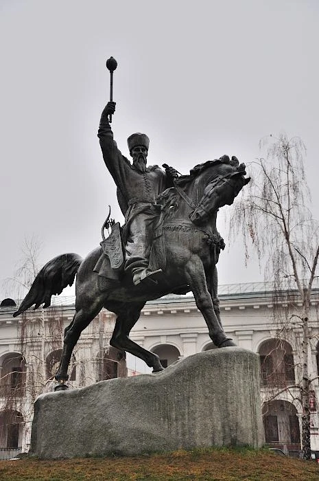 Памятник гетману Сагайдачному