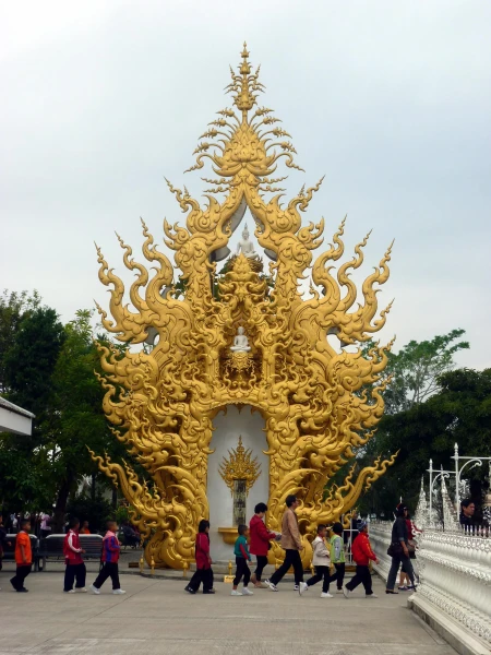 Храм Rong Kun ( Белый храм ).