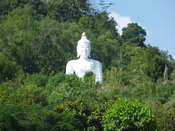 г.Бан Татон. Храм Wat Taton.