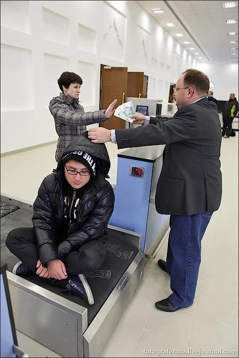 Сдаем Колобка в багаж