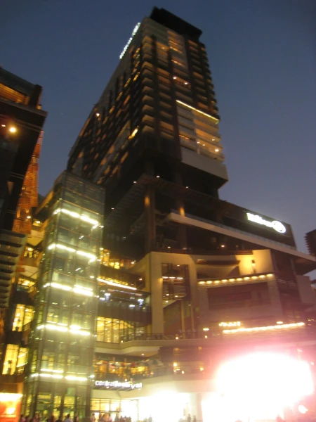 отель Hilton Pattaya и  Central Festival