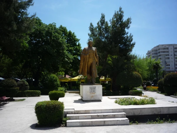 На улицах Влёры