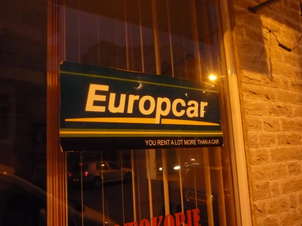 Офис Europcara в районе порта Саранды