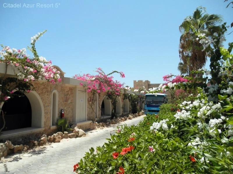 Уникальная архитектура Citadel Azur Resort 5*