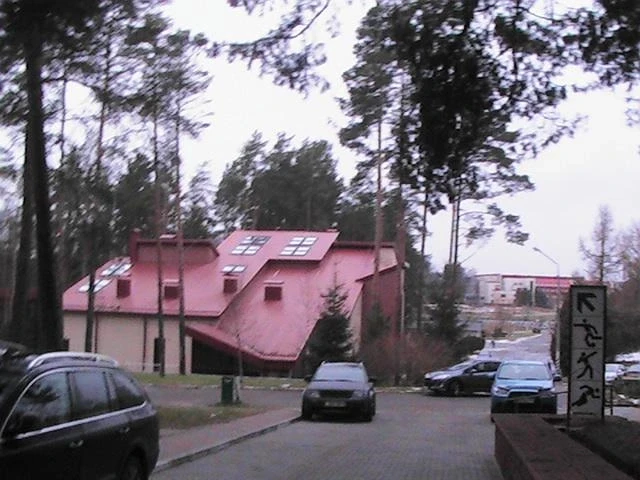 Здание сауны, бассейна парной на территории