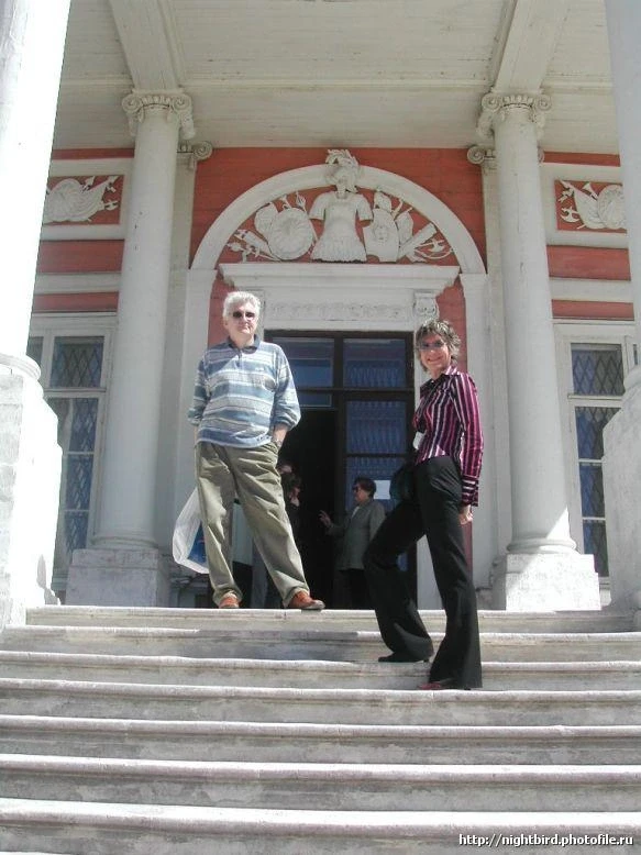 Кусково, 2004 г. Парадный вход во Дворец.
