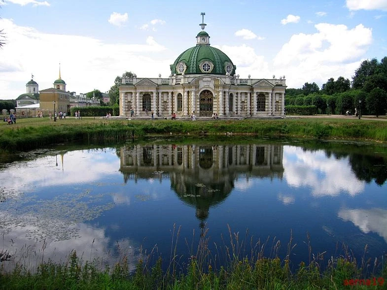 Кусково, 2007 г. Грот.