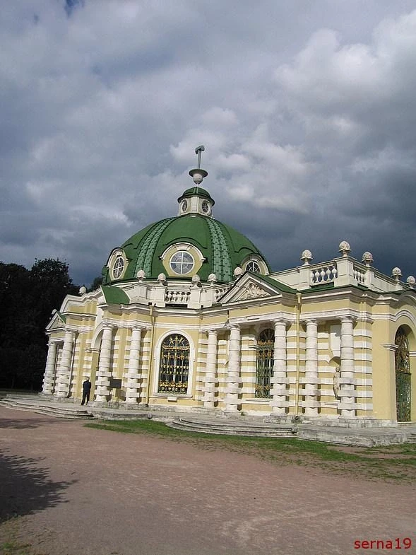 Кусково, 2007 г. Грот.