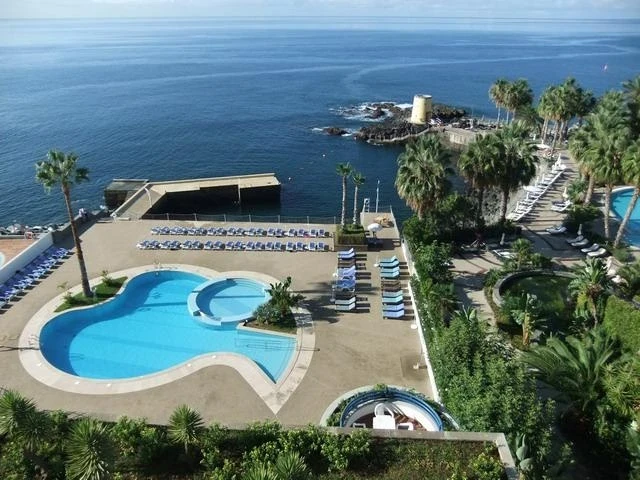 Madeira Regency Club, бассейн и купальная бухточка