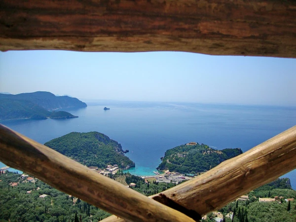 ЛАКОНЕС. Со смотровой площадки «Bella Vista»