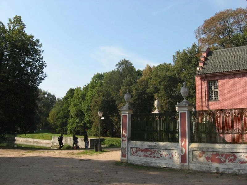 Голландский димик (времено закрыт).