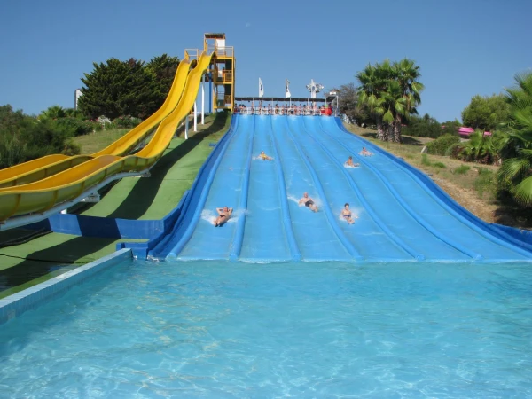 Ла Пинеда. Аквапарк "Aquopolis"
