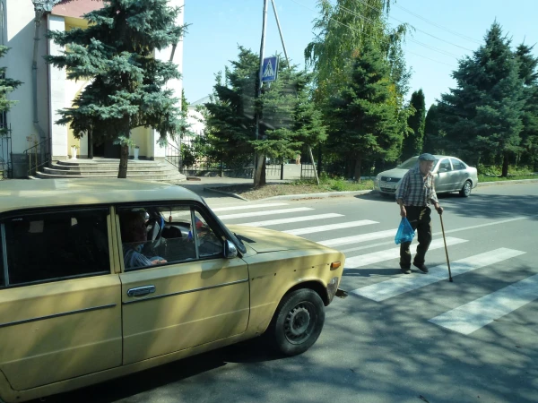 Эти Жигули ждали дедушку с самого начала его длительного пути..