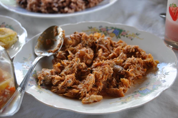 обед в кубинском доме-мясо краба