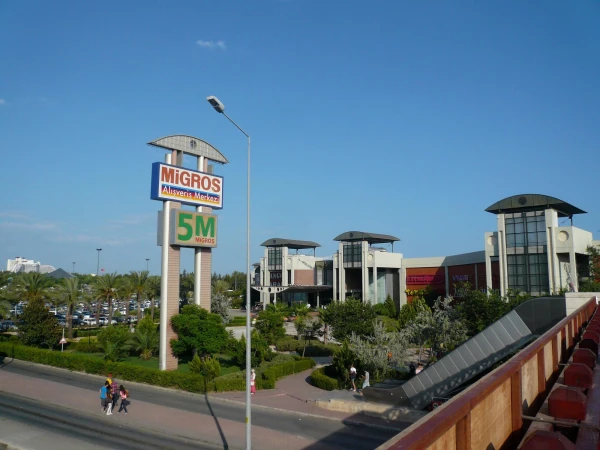 район Коньяалты - ТЦ Migros 5M