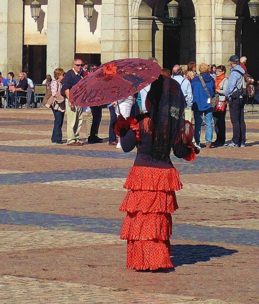 с ней можно сфоткаться