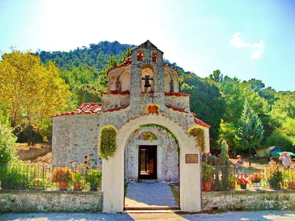 Церковь Agios Nikolaos Fountoukli 