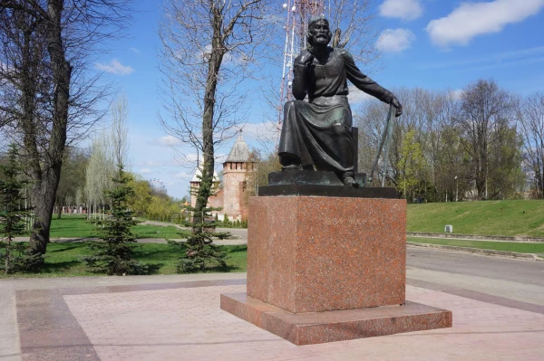 Памятник Федору Коню