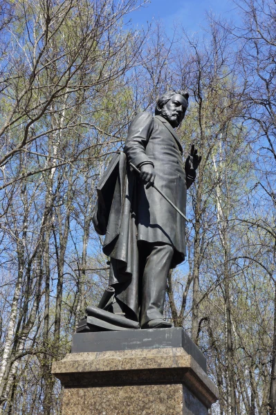 Памятник Глинке