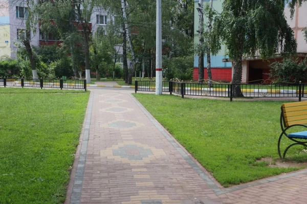 Уютный двор