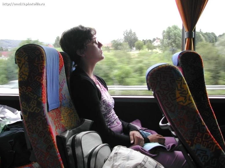 Отдых в автобусе. Едем в Кан