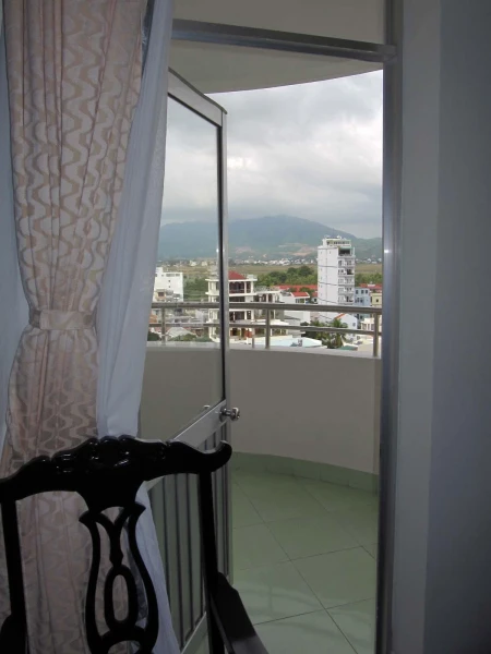 Отель The Light Hotel 3*+