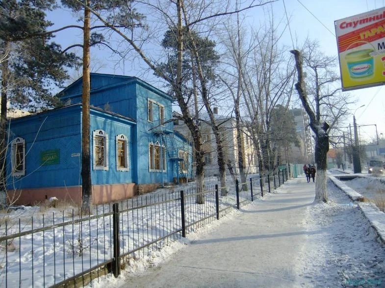 Тыщи раз по этой дорожке бегала в школу