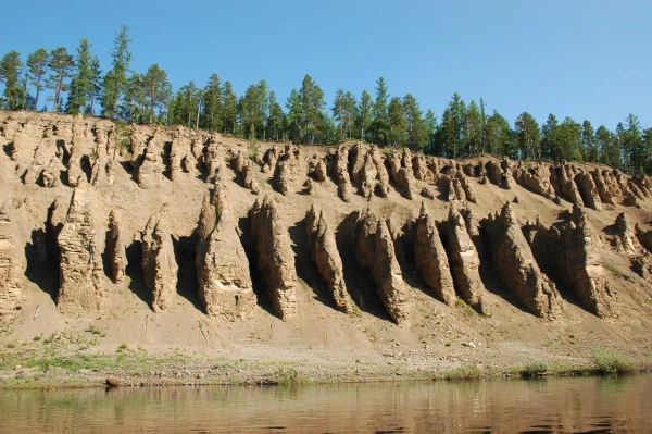 На рекаеЛена
