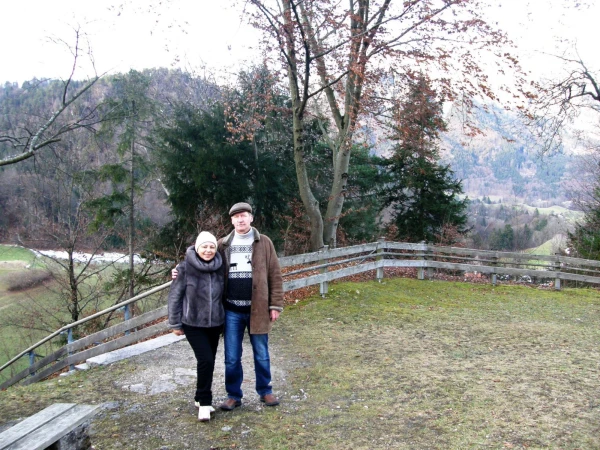 Наше одиночество было нарушено еще одним энтузиастом, которого мы и попросили запечатлеть нас в этом безлюдном месте