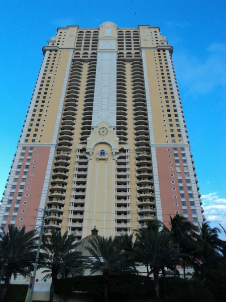 Майами Бич. Sunny Isles. Коллин авеню.