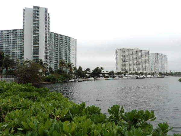 США. Майами. Sunny Isles Beach. 
