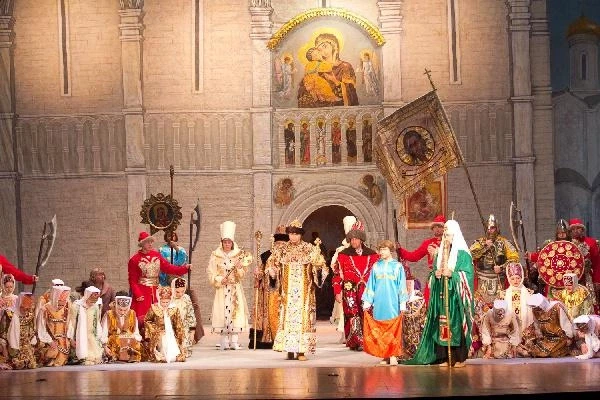 опера Борис Годунов (фото фото с официального сайта театра - http://www.kazan-opera.ru)