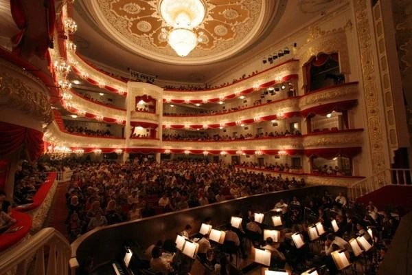  Зрительный зал (фото с официального сайта театра - http://www.kazan-opera.ru)