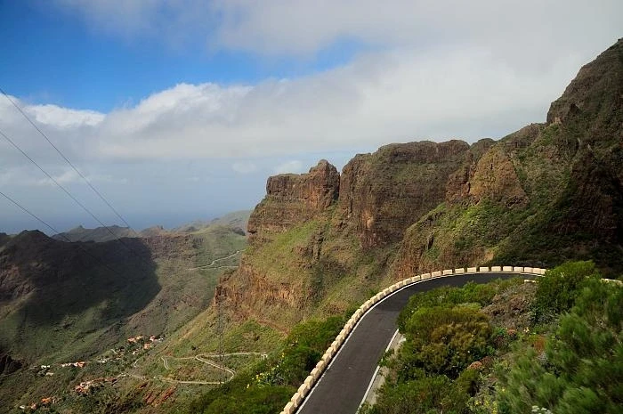 Горная дорога между SANTIAGO TEIDE и BUENAVISTA
