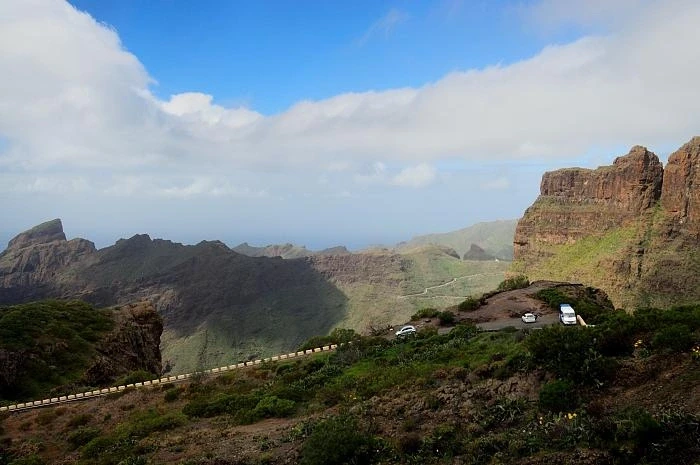 Горная дорога между SANTIAGO TEIDE и BUENAVISTA