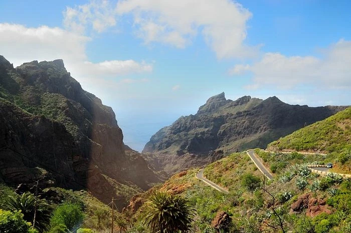 Горная дорога между SANTIAGO TEIDE и BUENAVISTA