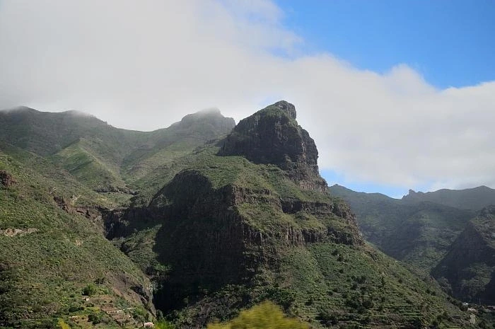 Горная дорога между SANTIAGO TEIDE и BUENAVISTA