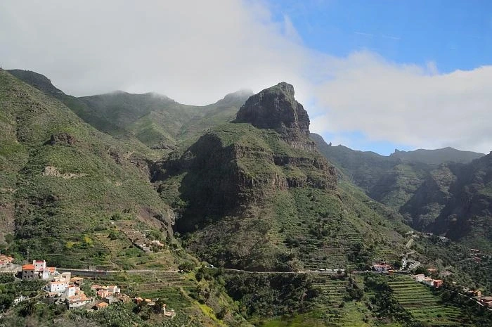 Горная дорога между SANTIAGO TEIDE и BUENAVISTA