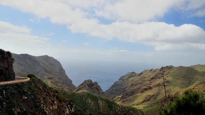 Горная дорога между SANTIAGO TEIDE и BUENAVISTA 