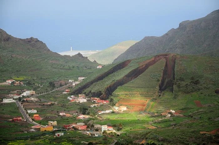 Холм Montana La Sahorra в местечке El Palmar