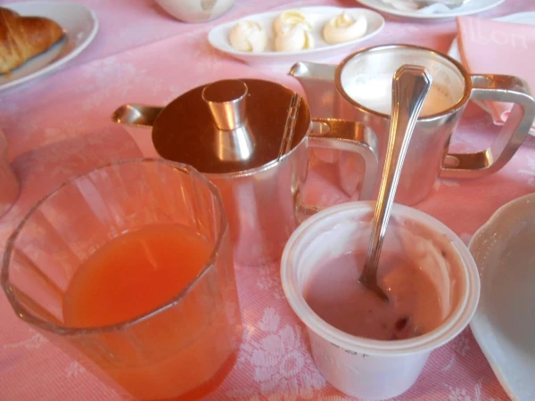 иногда из воды надо вылезать, а то будет неважно. Вылезти - и откушать!