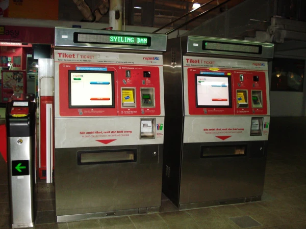 автомат выдачи жетонов в метро