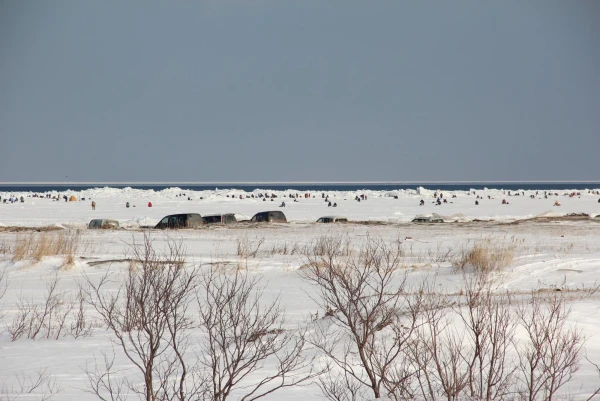 Охотское море, рыбаки