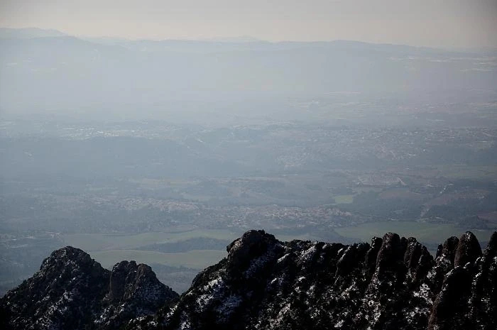 Маршрут 4: Верхняя станция фуникулера Сант-Жуан - дорога La Serra Llarga - Святая Пещера – Монастырь / часть пути